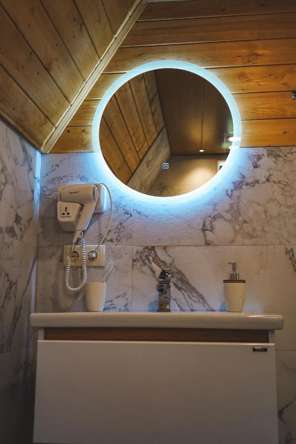 Ferienwohnung Misty Rocks Kazbegi Exterior foto
